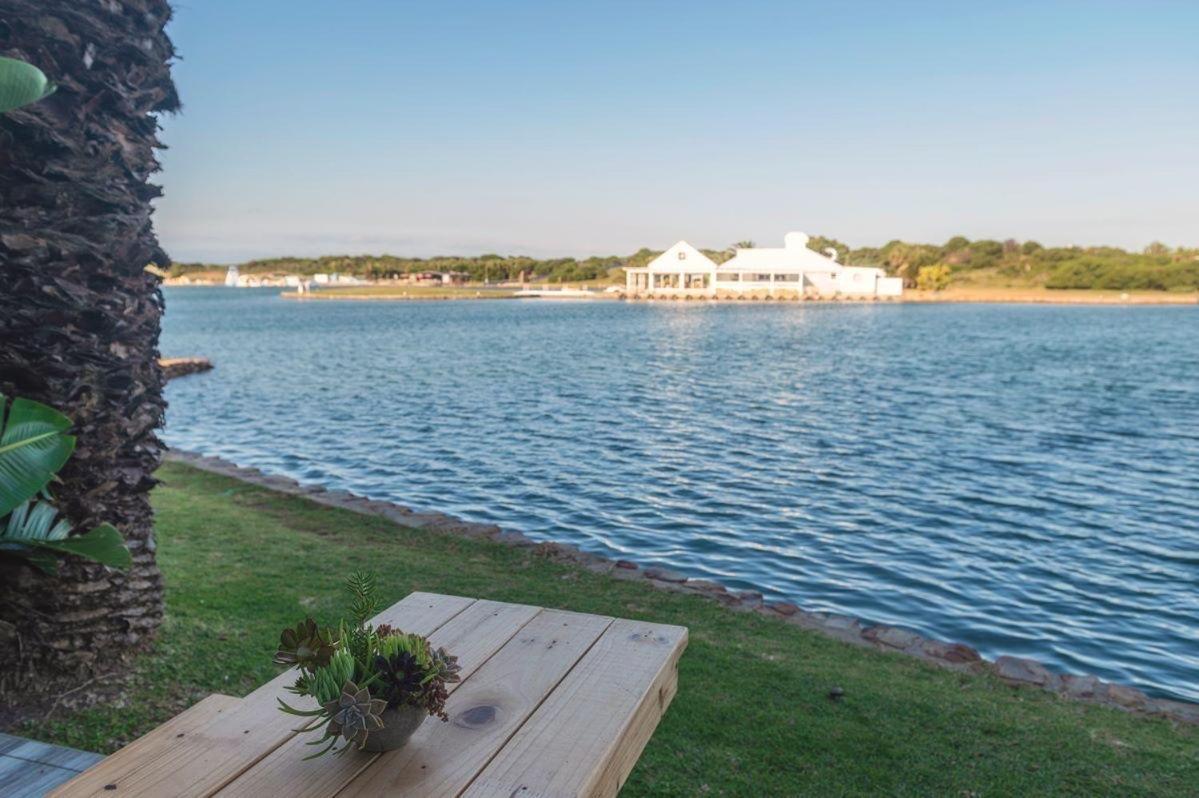 The Ark Guesthouse At Marina Martinique Jeffreys Bay Exterior foto