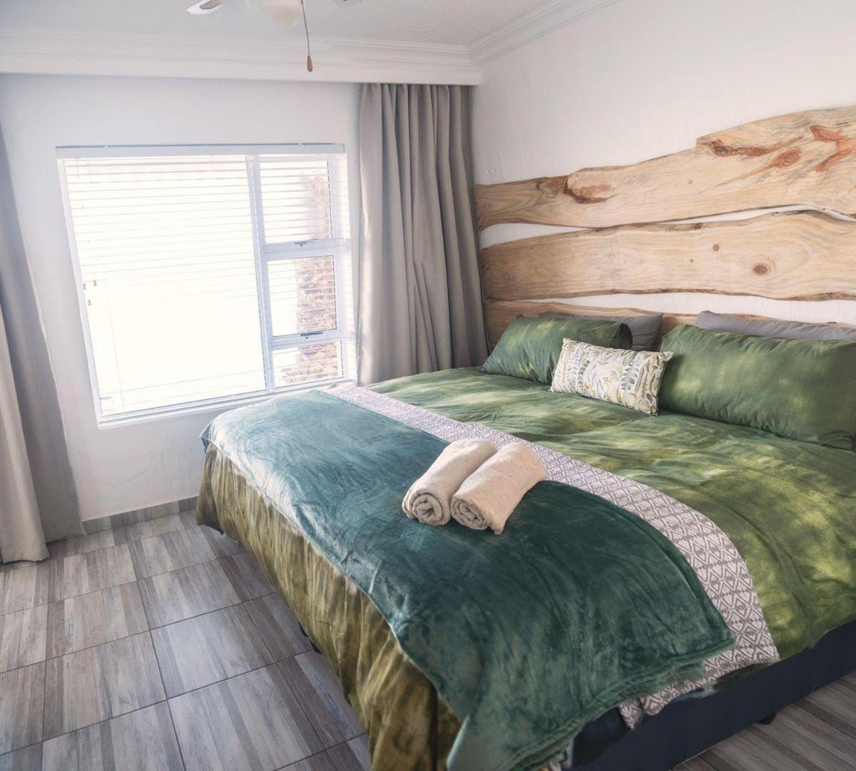 The Ark Guesthouse At Marina Martinique Jeffreys Bay Exterior foto