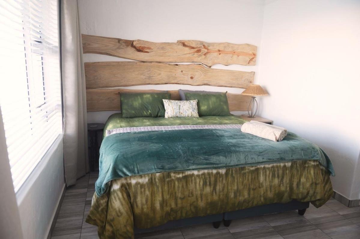 The Ark Guesthouse At Marina Martinique Jeffreys Bay Exterior foto